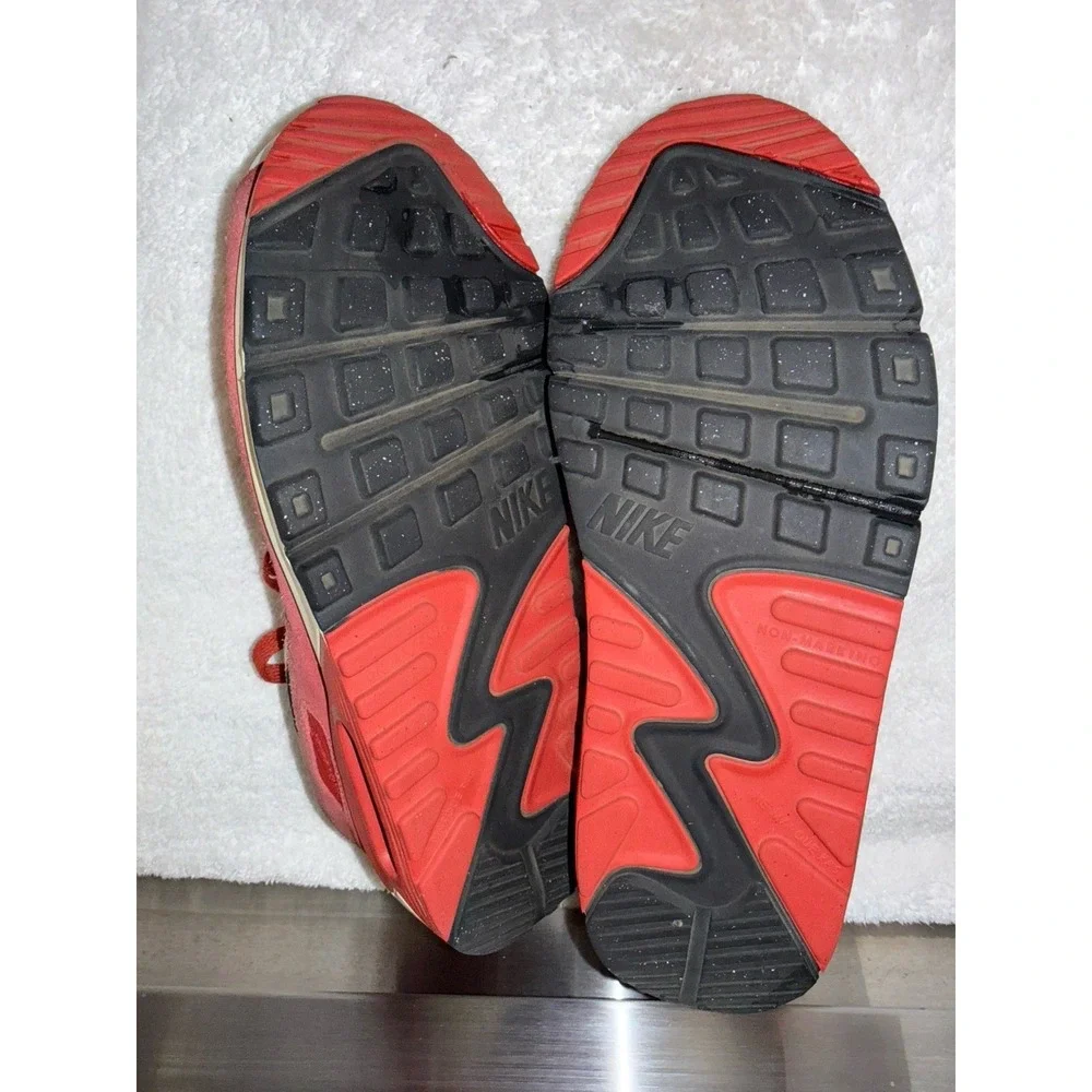 Nike Air Max 90 Leather Size 6Y CD6864-200‎ Sesame Red Clay